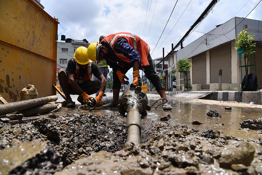 उपत्यकामा विद्युतीय तार भुमिगत बनाउने काम धमाधम हुँदै