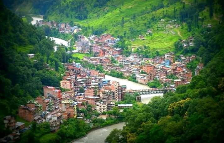 चीनद्वारा सिन्धुपाल्चोकलाई ठूलो मात्रामा स्वास्थ्य सामग्री प्रदान