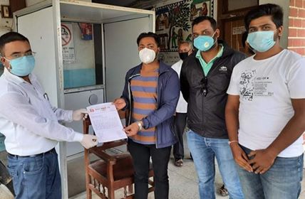 कोरोनाबाट मृत्यु भयको ब्यक्तिका अन्त्येष्टि आफ्नै संस्कार अनुसार गर्न पाउनुपर्ने माग गर्दै  प्र.जि.अ लाई ज्ञापन पत्र