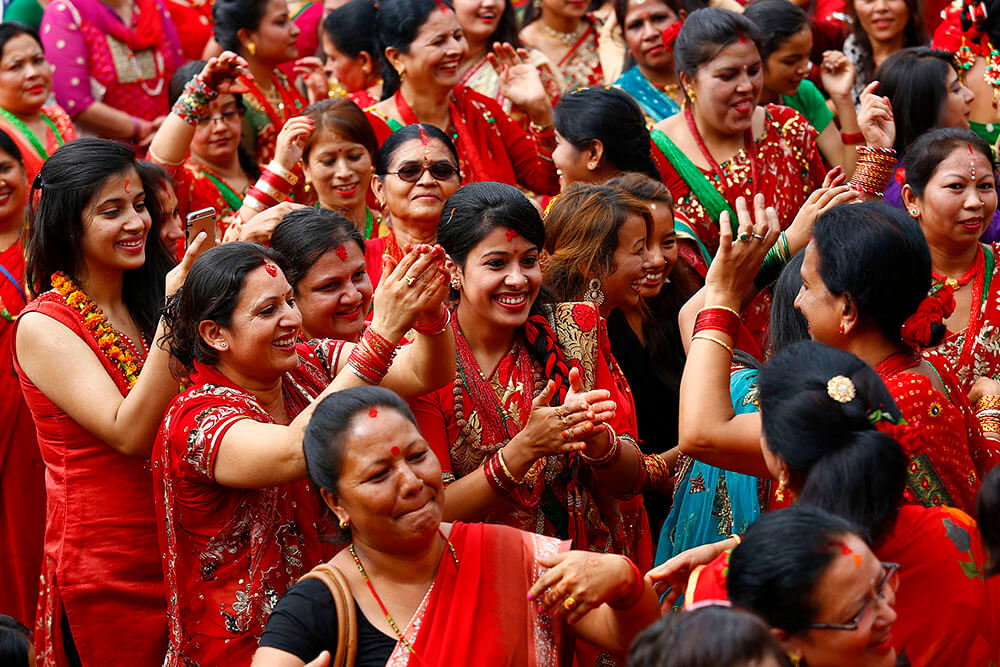 आज हरितालिका तीज घर घरमा मनाईँदै, मुख्य धार्मिक शिवालयहरु बन्द