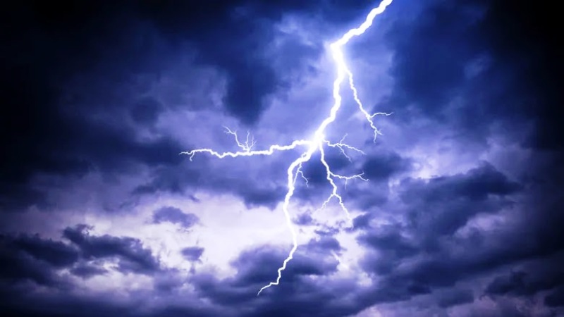 बारामा चट्याङ लागेर एकको मृत्यु