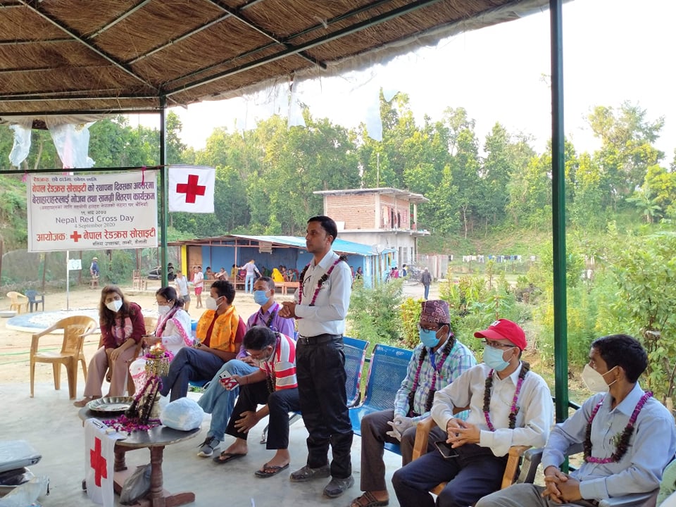 रेडक्रस दिवसमा बलिया उपशाखा लम्कीद्वारा सहारा घरमा भोजन तथा कपडा वितरण