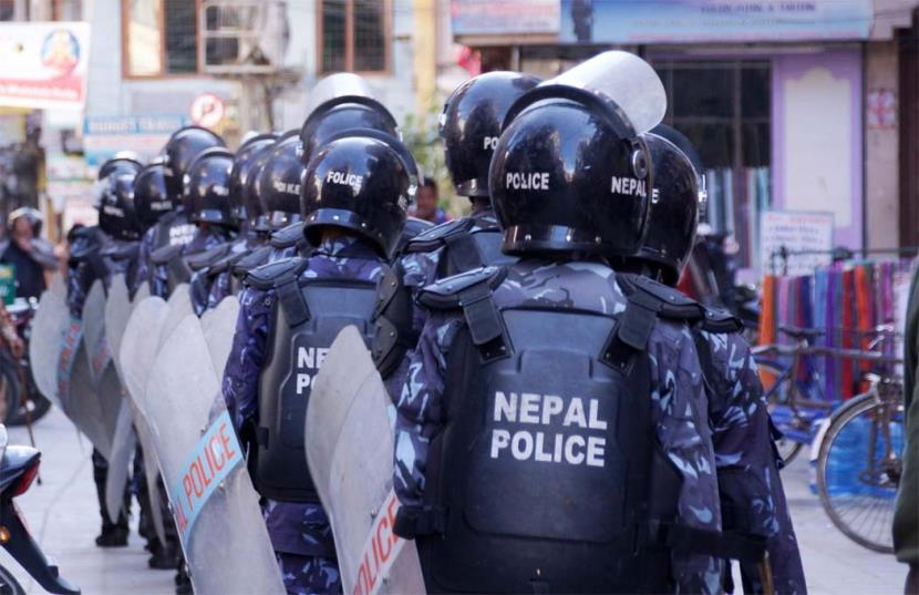 प्रहरी चढेको ट्रक दुर्घटना हुँदा २४ प्रहरी घाइते