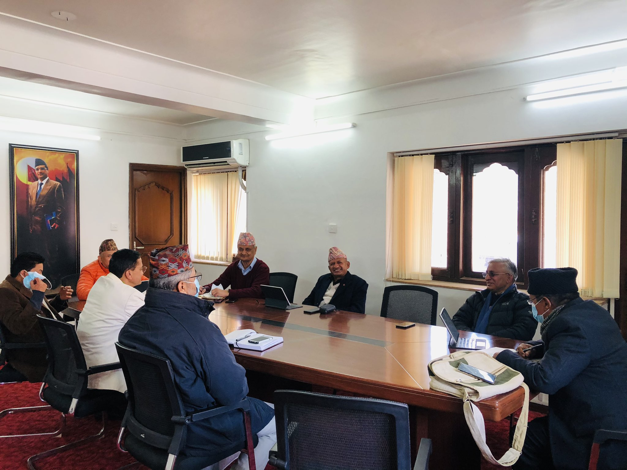 एमालेको केन्द्रीय कार्यालय बैठक जारी, स्थानीय चुनावबारे छलफल