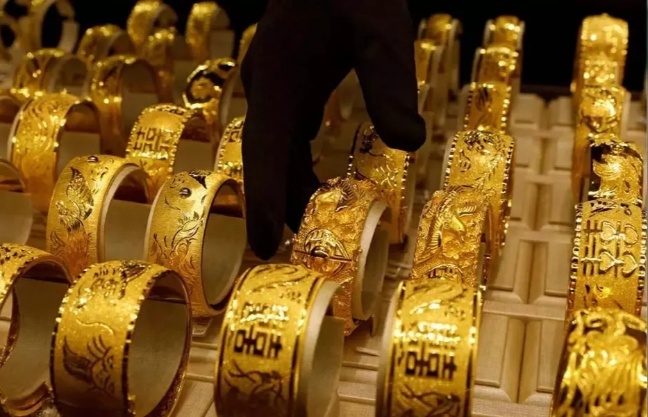 आइतबार सुनको भाउ प्रतितोला ४०० रुपैयाँले घटेघट्यो