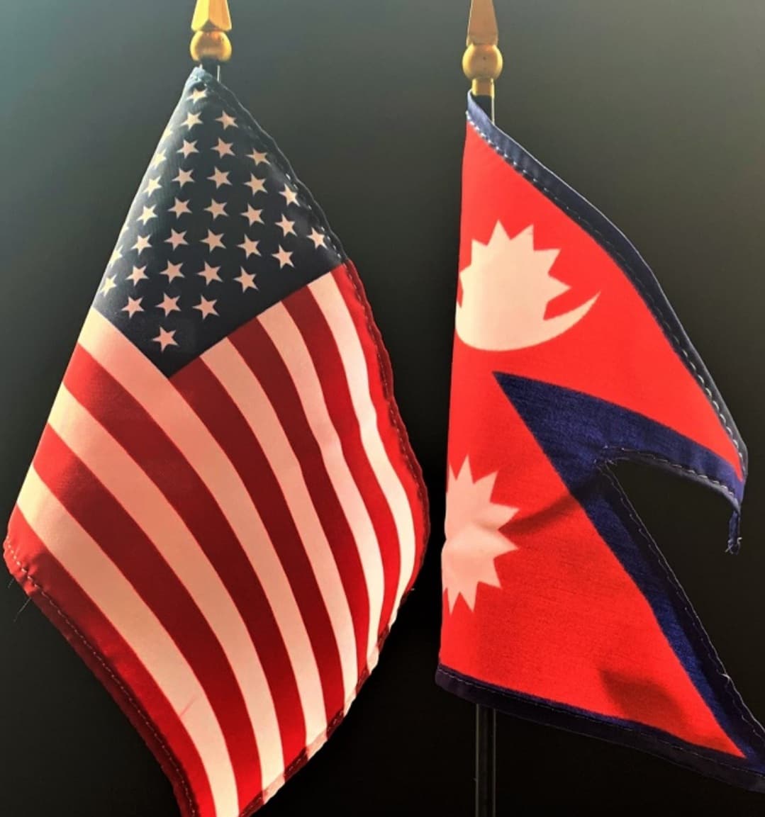 प्रधानमन्त्री देउवासँग अमेरिकी संसदीय टोलीले भेटवार्ता गर्दै