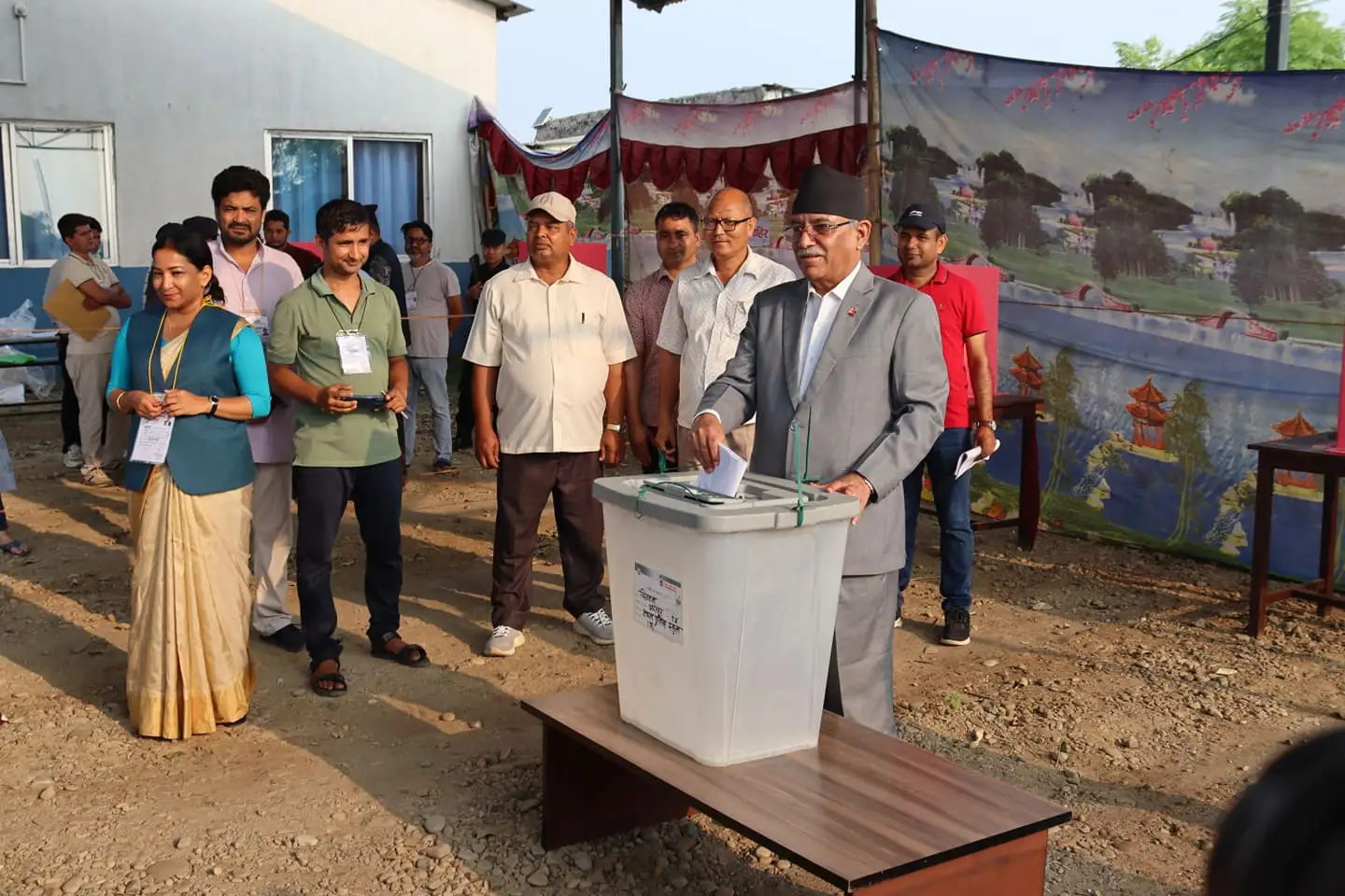 प्रचण्डले भने रेनुलाई भोट नहाले देश दुर्घटनामा जाने भनेकै होइन