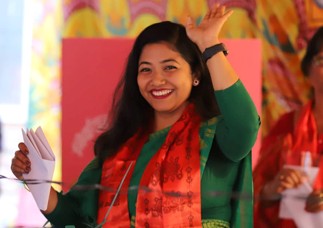 बालेनलाई उछिन्दै सुनिता डंगोल