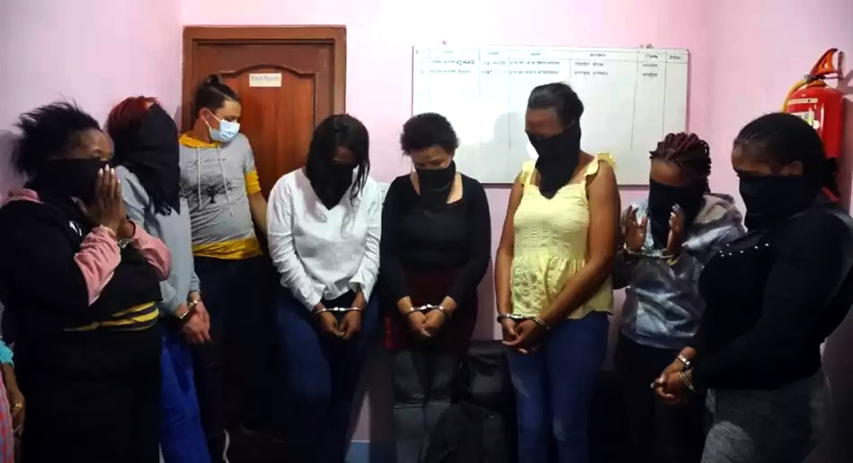 लागुऔषधसहित सात विदेशी पक्राउ