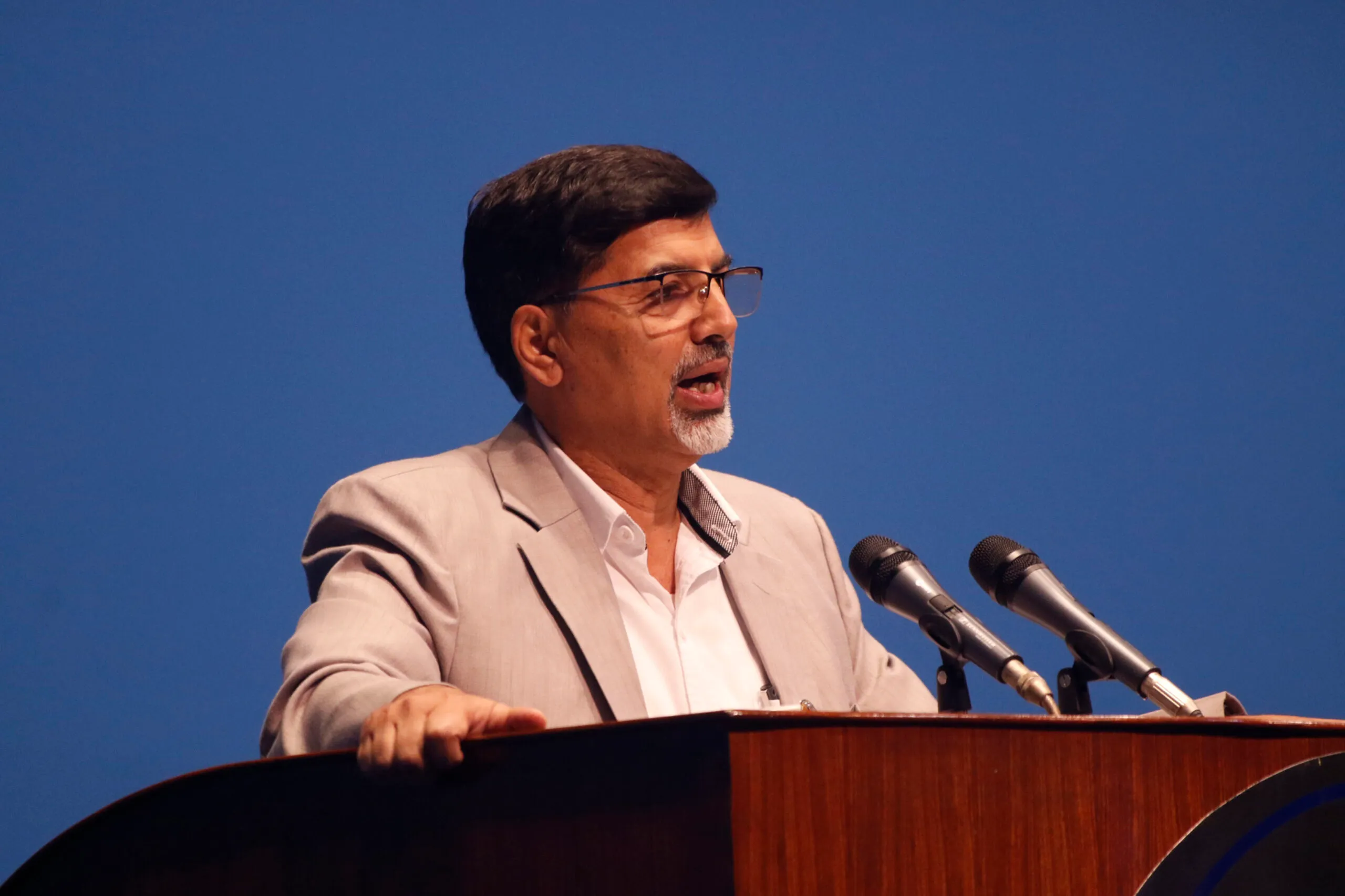 नेपालको धितोपत्र बजारमा आधुनिक प्रविधिको खाँचोः अर्थमन्त्री शर्मा