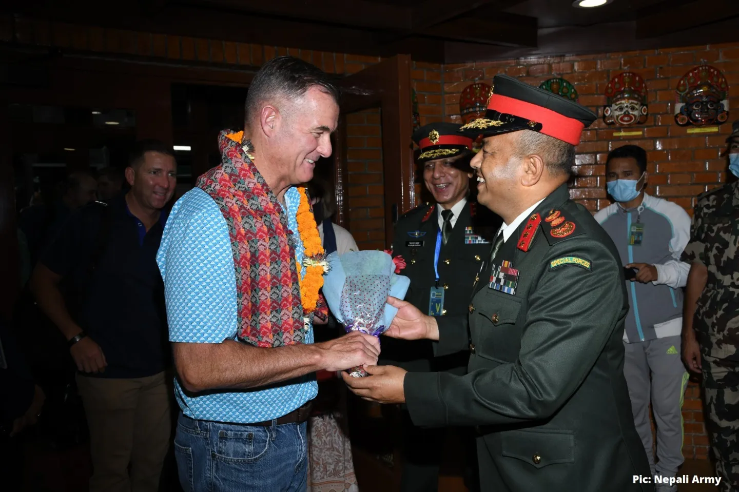 अमेरिकी सैनिक कमाण्डर जहाजबाट सिधै काठमाडौं ओर्लने भनिएपनि दिल्ली हुँदै नेपाल आए