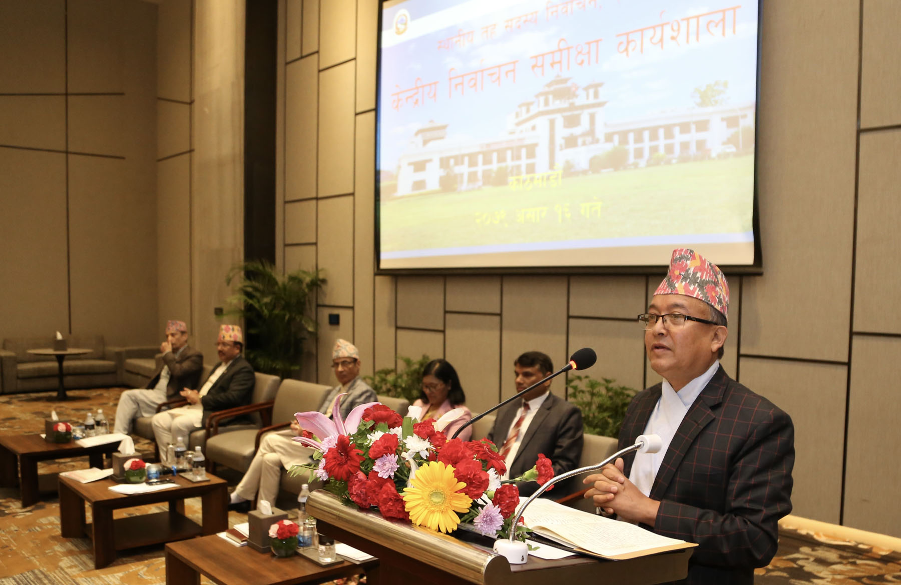 एक साताभित्र प्रतिनिधि सभा र प्रदेश सभाको निर्वाचन मिति सिफारिस गर्ने