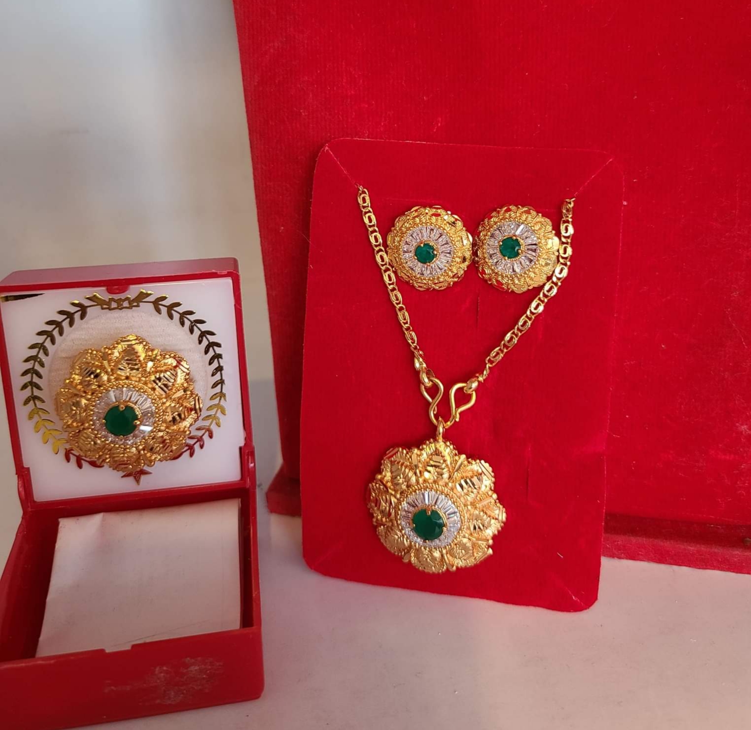 साताको पहिलो दिन सुनको भाउ कति छ ?