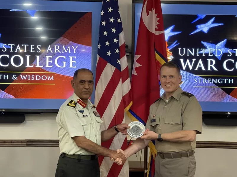 के गर्दैछन् प्रधानसेनापति अमेरिकामा ?