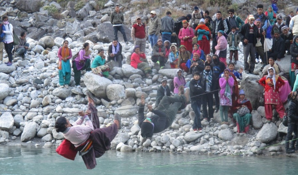 तुइनको भरमा अडिएको जिन्दगी