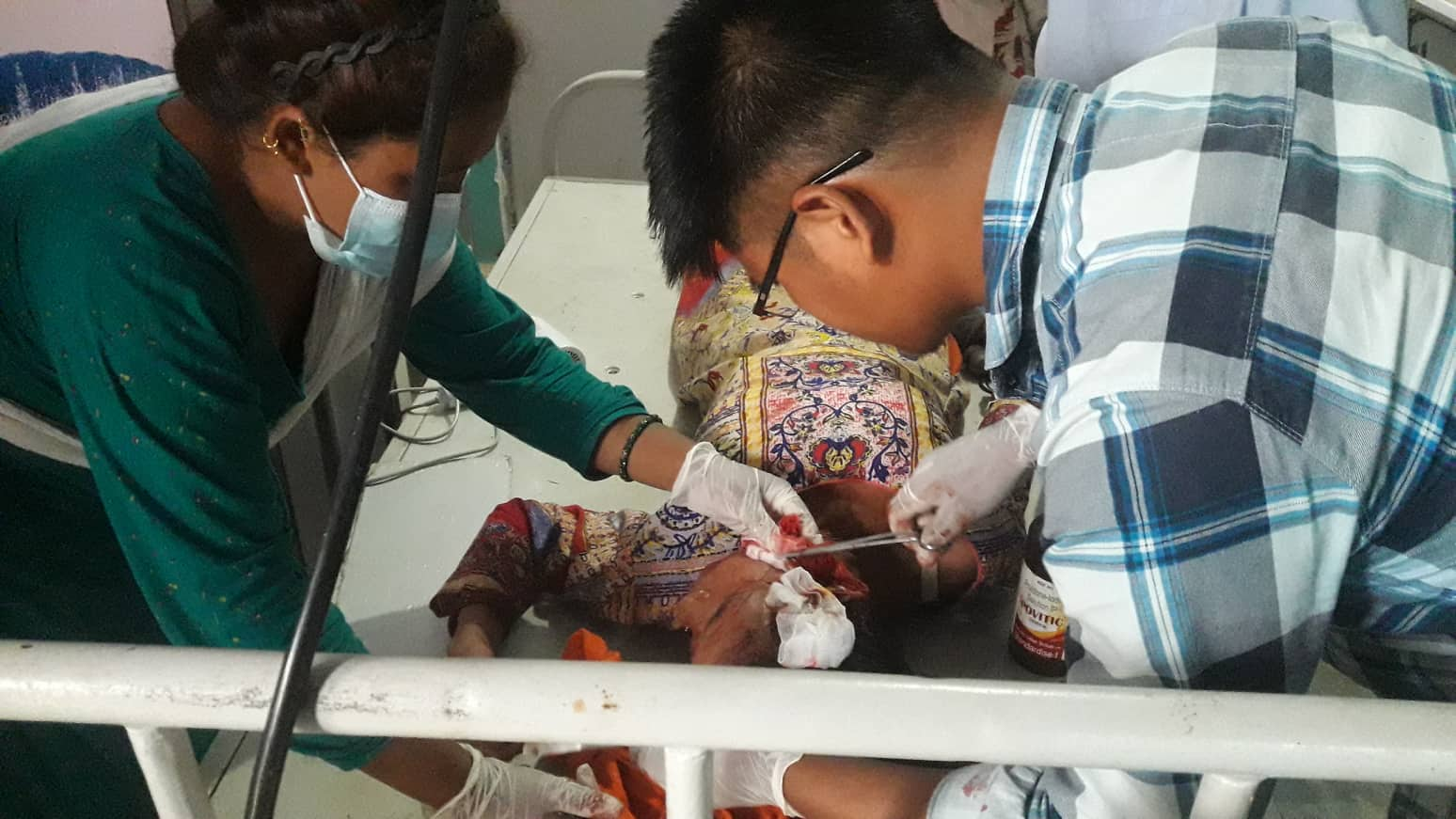 कञ्चनपुरको पुनर्वासमा खुकुरी प्रहारबाट ३ जना घाईते, एकजनाको अवस्था गम्भीर