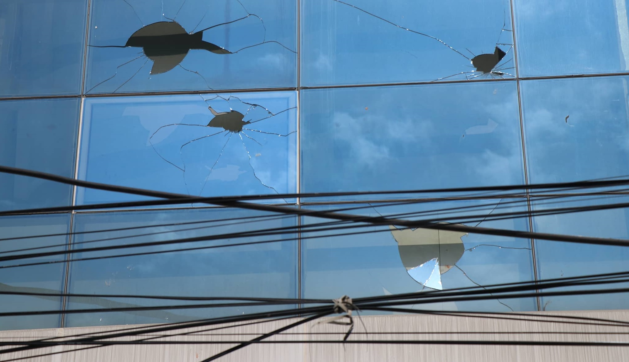 बन्दको असर: डिल्लीबजार स्थित सफ्टवारिका कलेजमा तोडफोड