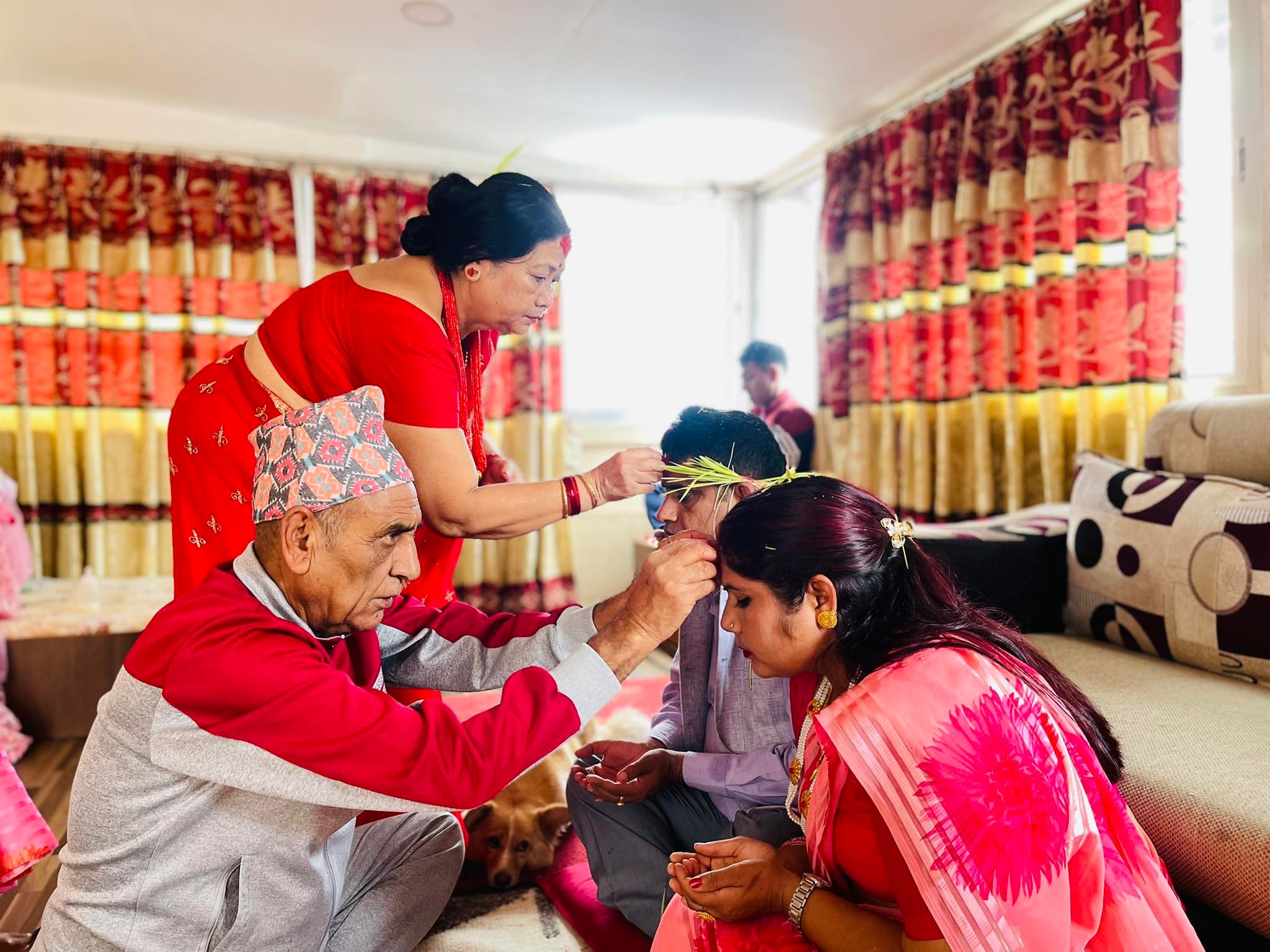 टीकाको चौथो दिन नवदुर्गाको प्रसाद र आशीर्वाद थाप्ने क्रम जारी