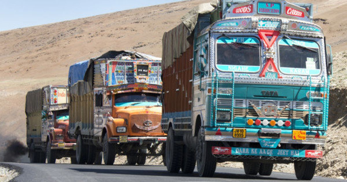 हट्यो आयात प्रतिबन्ध