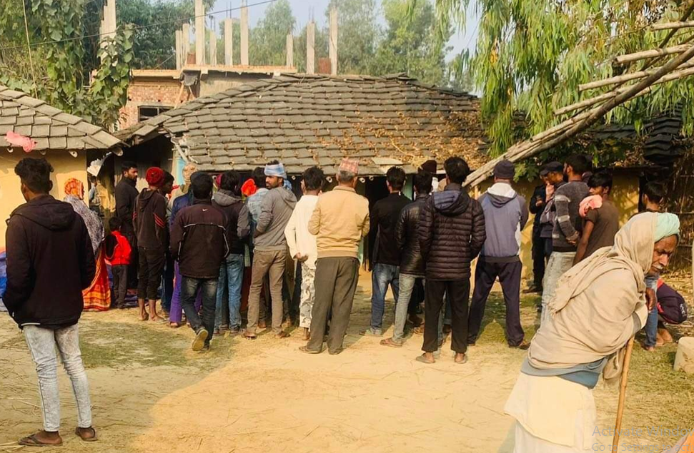 धनुषामा धारिलो हतियार प्रहार गरी श्रीमान गरे श्रीमतीको बीभत्स हत्या