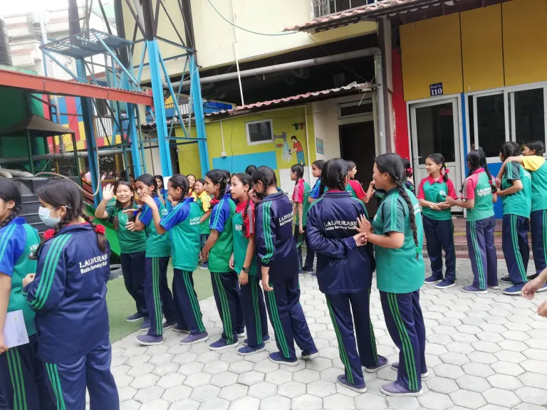 दिवा खाजामा ‘घोटाला’ : कसले खान्छ विद्यार्थीको खाजा ?