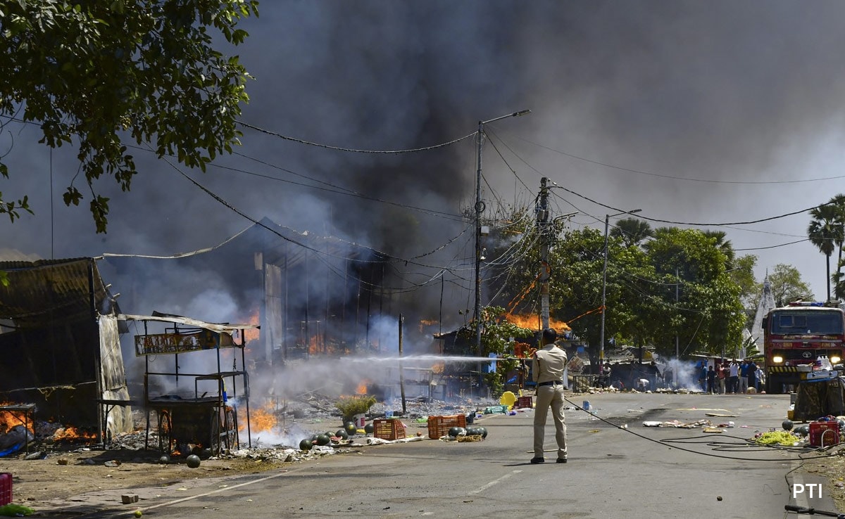 बिहारको तरकारी बजारमा आगलागी हुँदा ११५ पसलहरू जलेर नष्ट