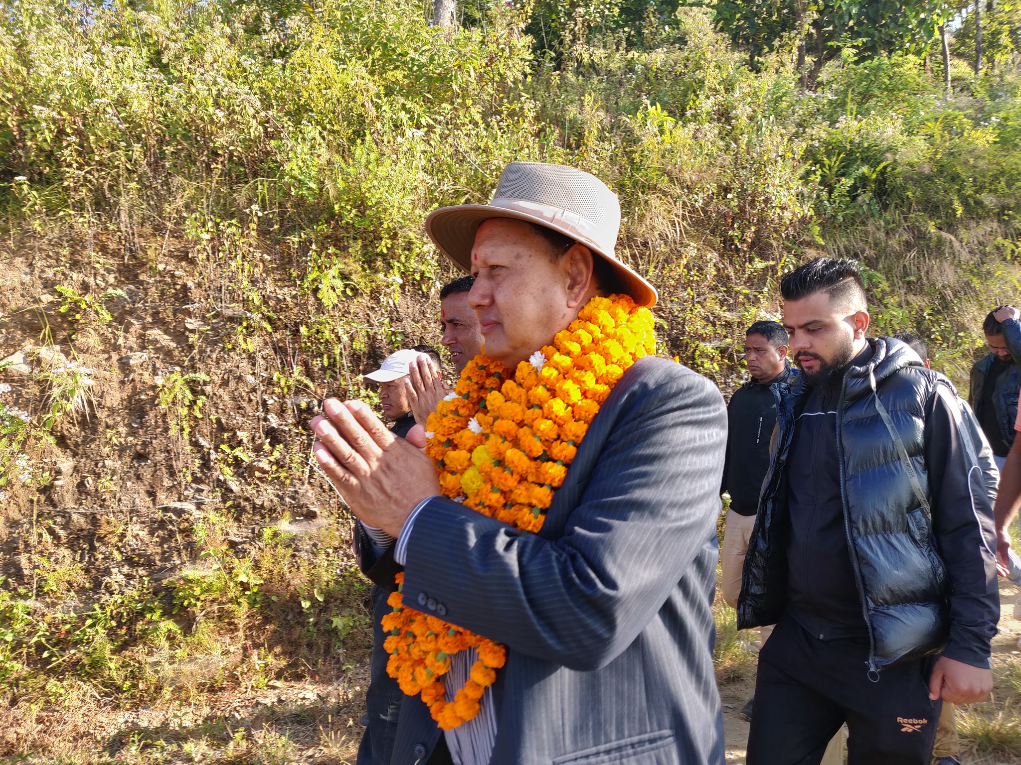 गरिब र विपन्नले उपचार नपाएर मर्न पर्दैन स्वास्थ्यमन्त्री बस्नेत