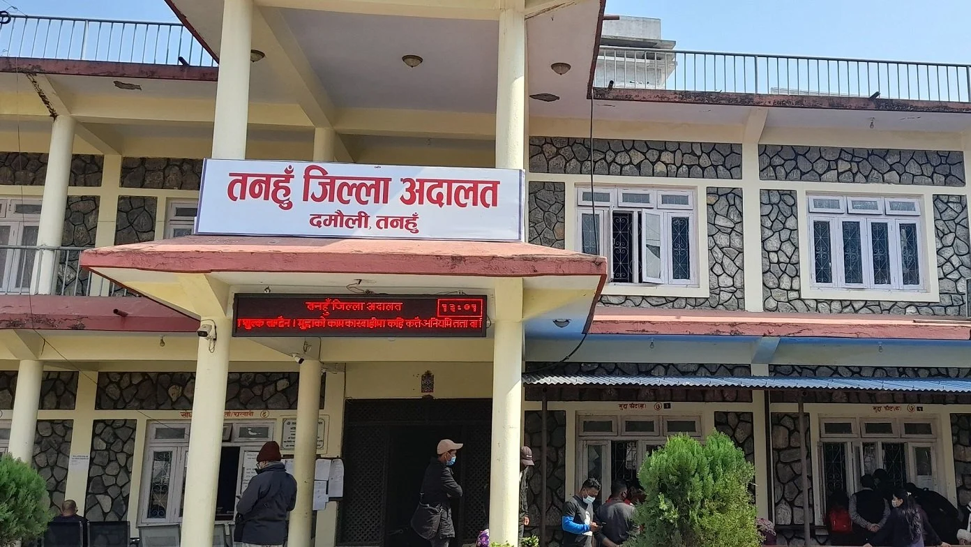 छोरीलाई विष खुवाइ हत्या गरेको आरोपमा तीन वर्ष कैद सजाय