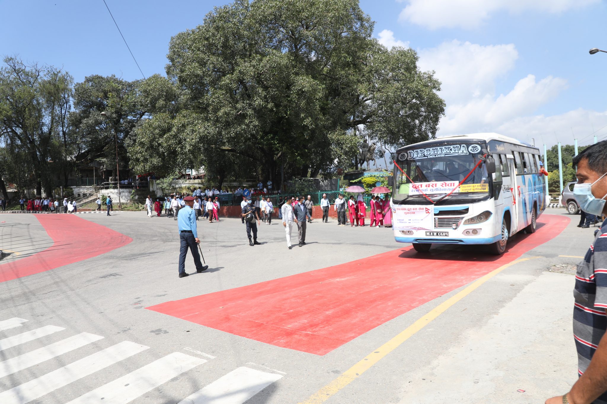 द्रुत बससेवा ४५ मिनेटमै सूर्यविनायकदेखि रत्नपार्क सम्म