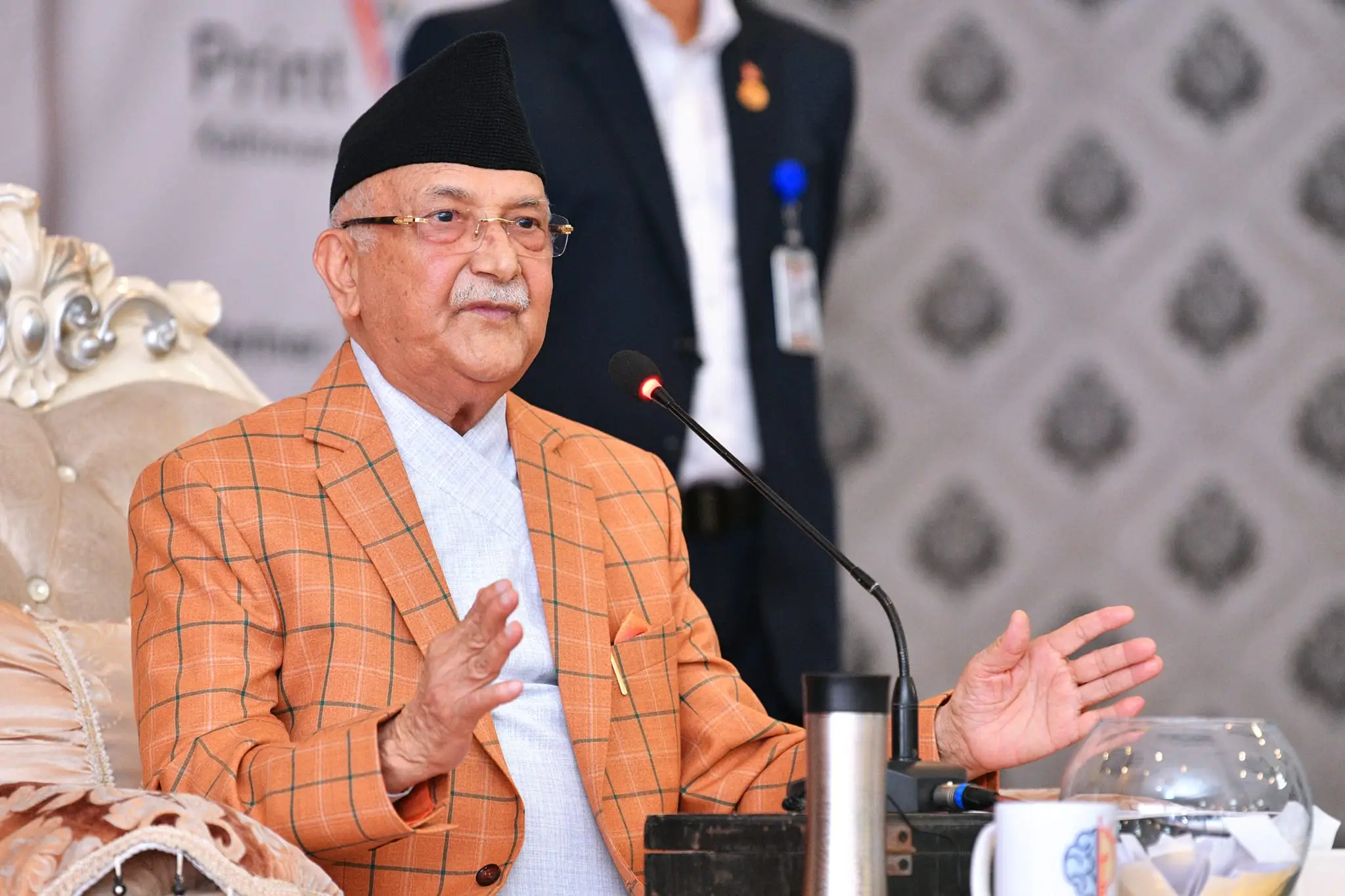 आफूलाई अब्बल राजनीतिज्ञ ठान्दिँन- राष्ट्रको पक्षमा इमानदार प्रयासमात्रै गर्छु: अध्यक्ष ओली