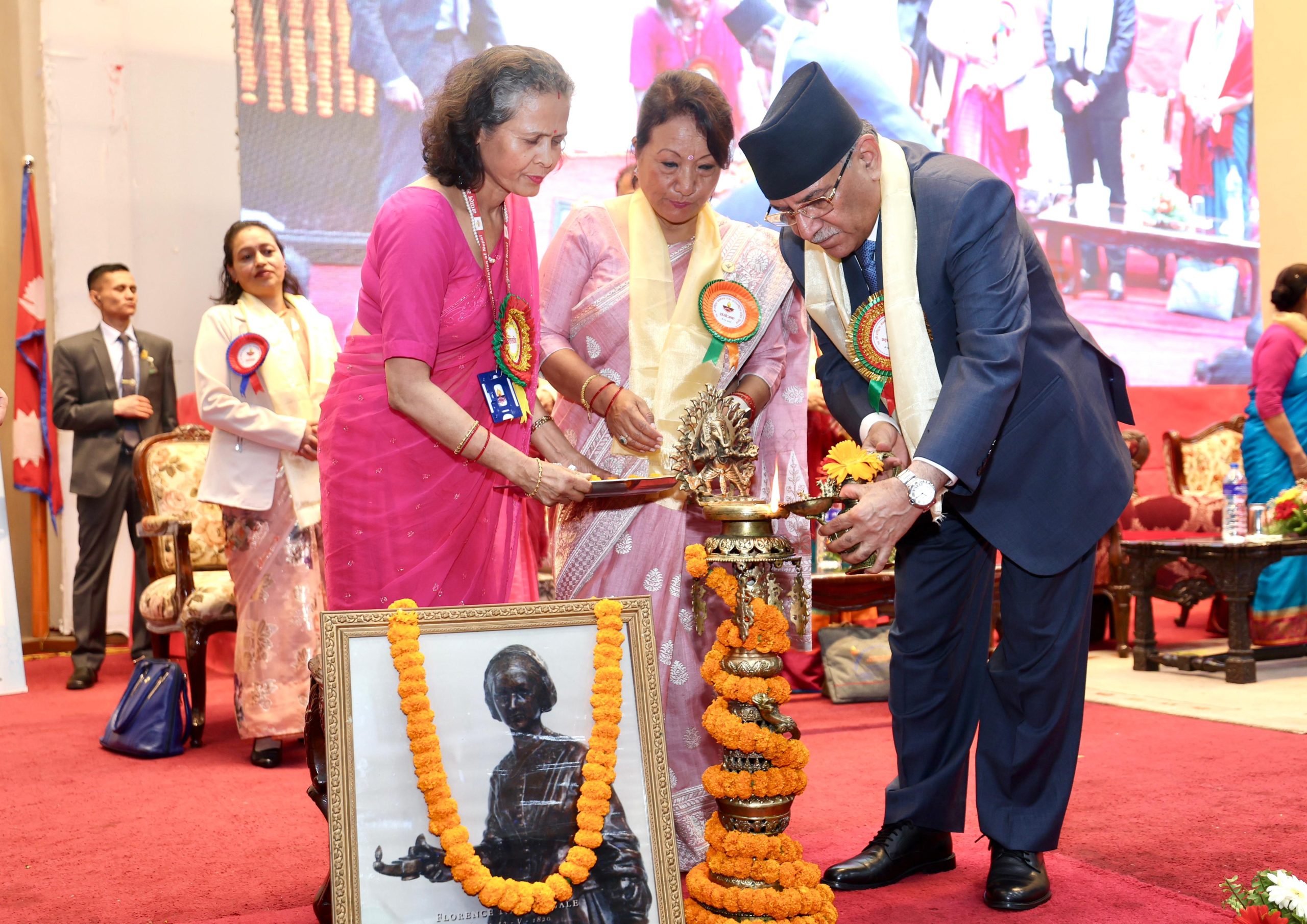 नर्सको सुविधामा एकरूपता ल्याउन सरकारले पहल गर्छ : प्रधानमन्त्री दाहाल