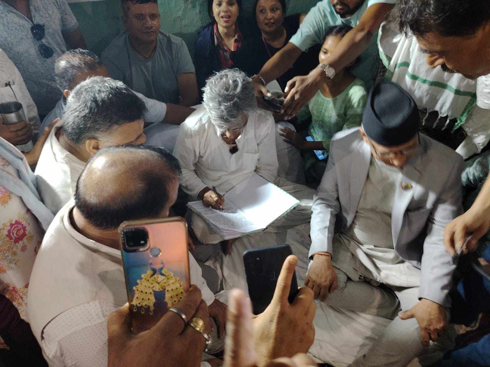 सरकारले माग सम्बोधन गर्ने भएपछिपूर्वमुख्यमन्त्री कार्कीले तोडे अनसन